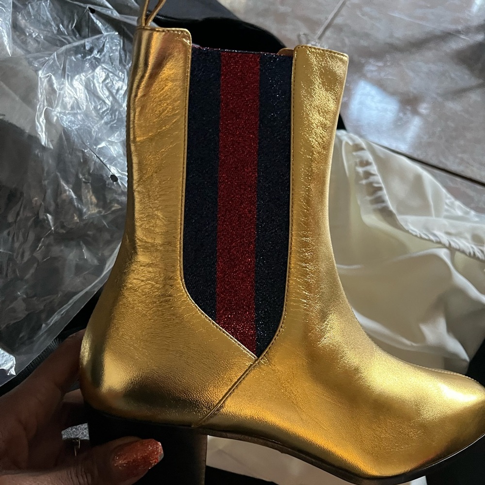 Gucci Gold boots - Picture 3 of 6